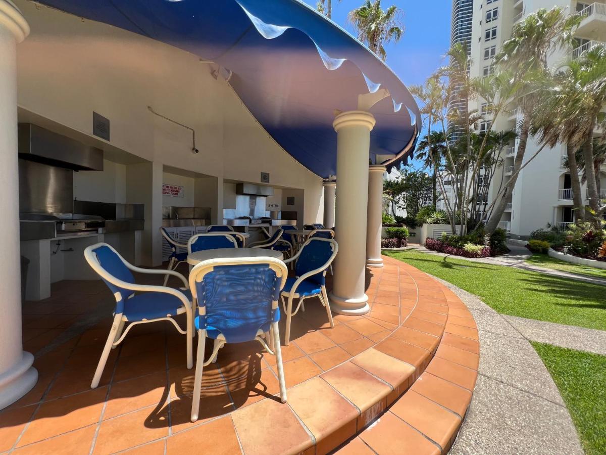 Stunning 2 Bedroom Ocean View Apartment Gold Coast Exterior foto